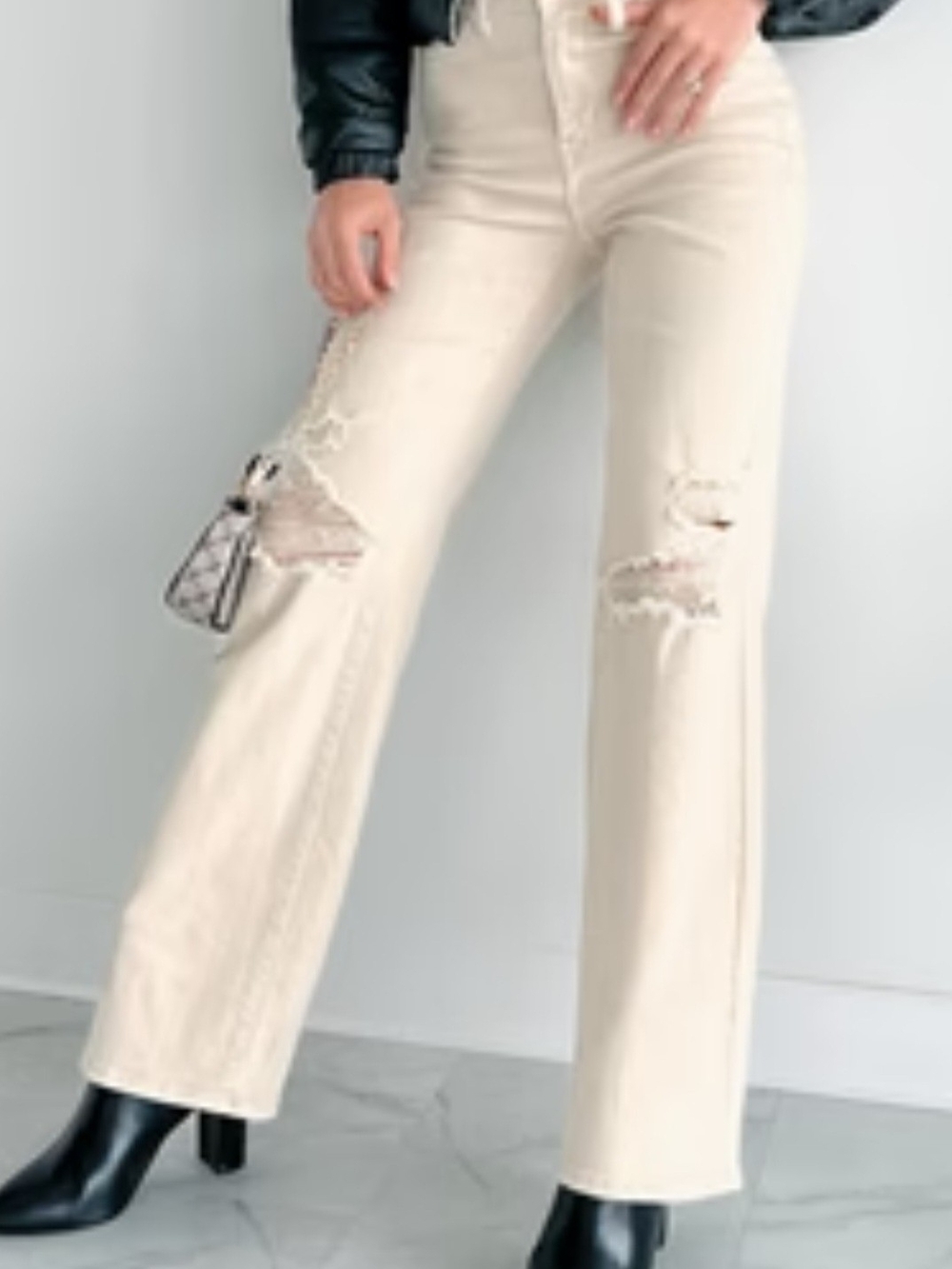 Judy Blue Linetta High Rise Women’s Cream Distressed Straight-Leg Jeans